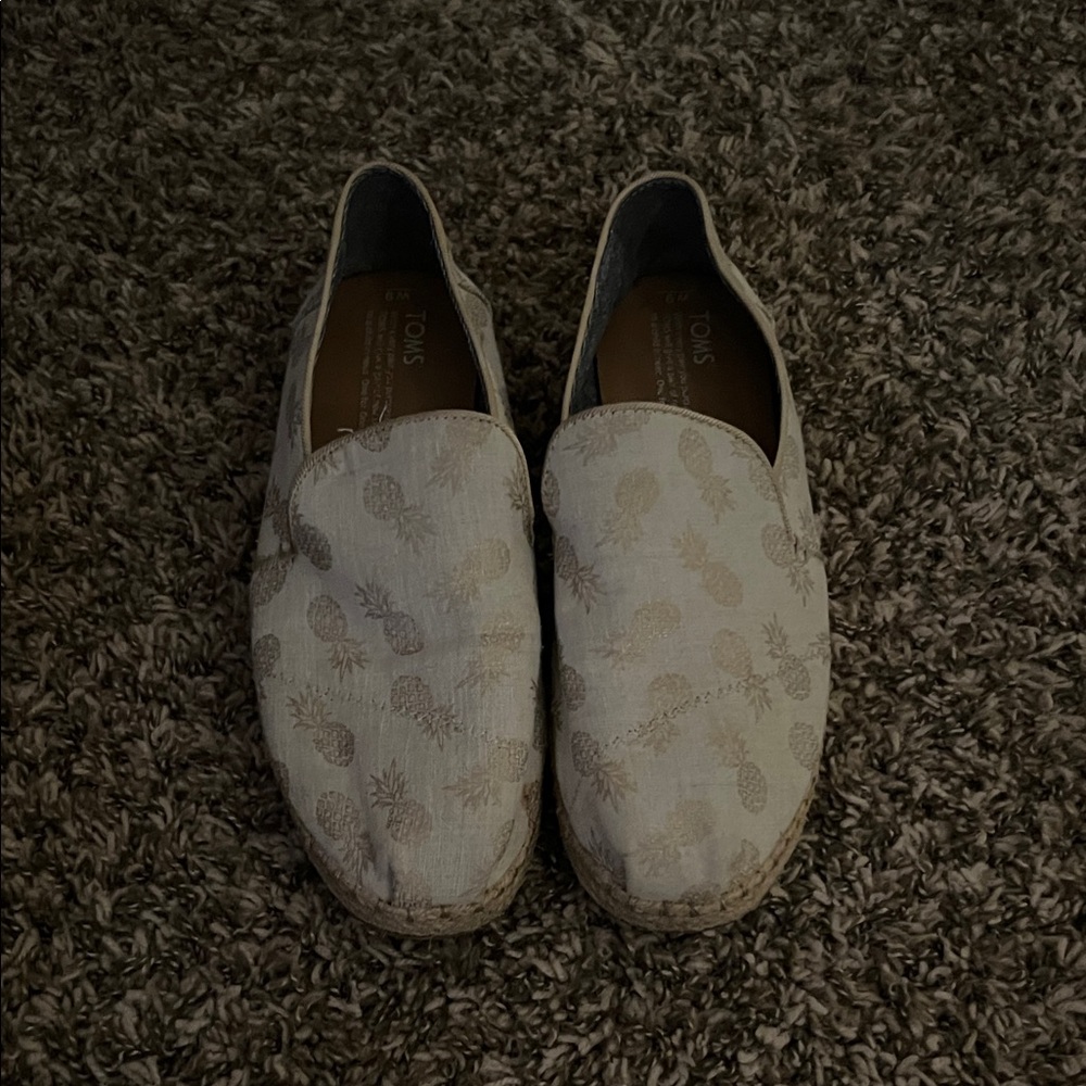 Toms Beige Pineapple Espadrilles